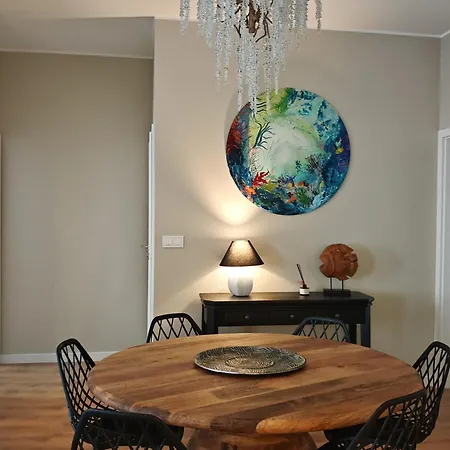 Apartment Dr *